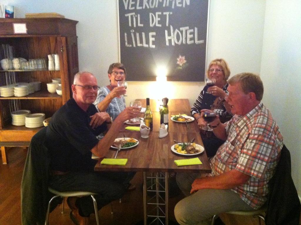 Det Lille Hotel レンネ エクステリア 写真